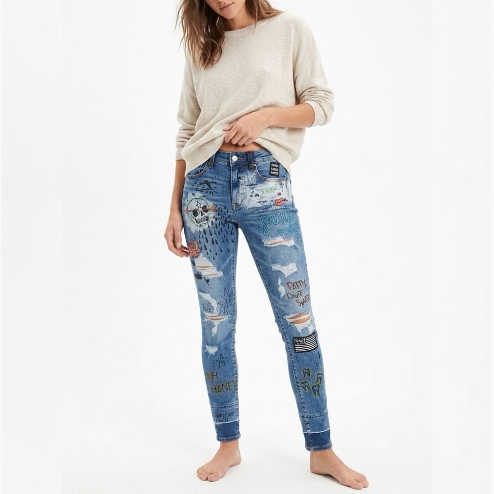Tattoo Graffiti AMERICAN EAGLE Distressed Hi Rise Denim Jegging Jean Punk Grunge